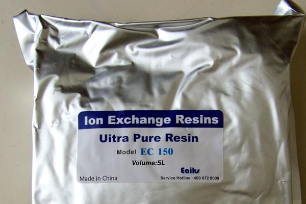 人們常說的拋光樹脂一般用于超純水處理系統(tǒng)末端，來保證系統(tǒng)出水水質(zhì)能夠維持用水標(biāo)準(zhǔn)。一般出水水質(zhì)都能達到18兆歐以上，以及對TOC、SIO2都有一定的控制能力。